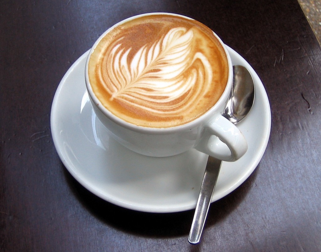 cappucino-cremoso-xícara-branca