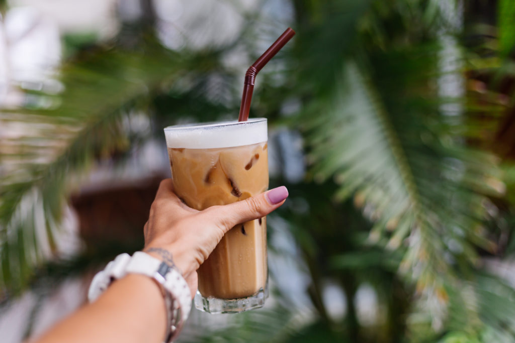 o-calor-chegou-aposte-nos-cafes-gelados